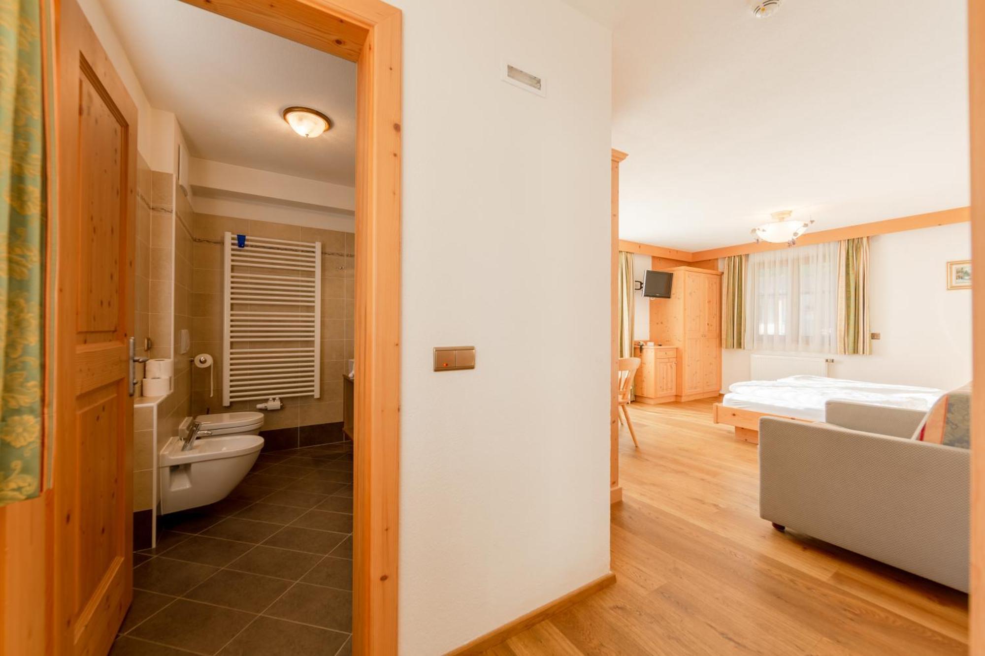 Residence Grüne Laterne - Lanterna Verde Sexten Habitación foto